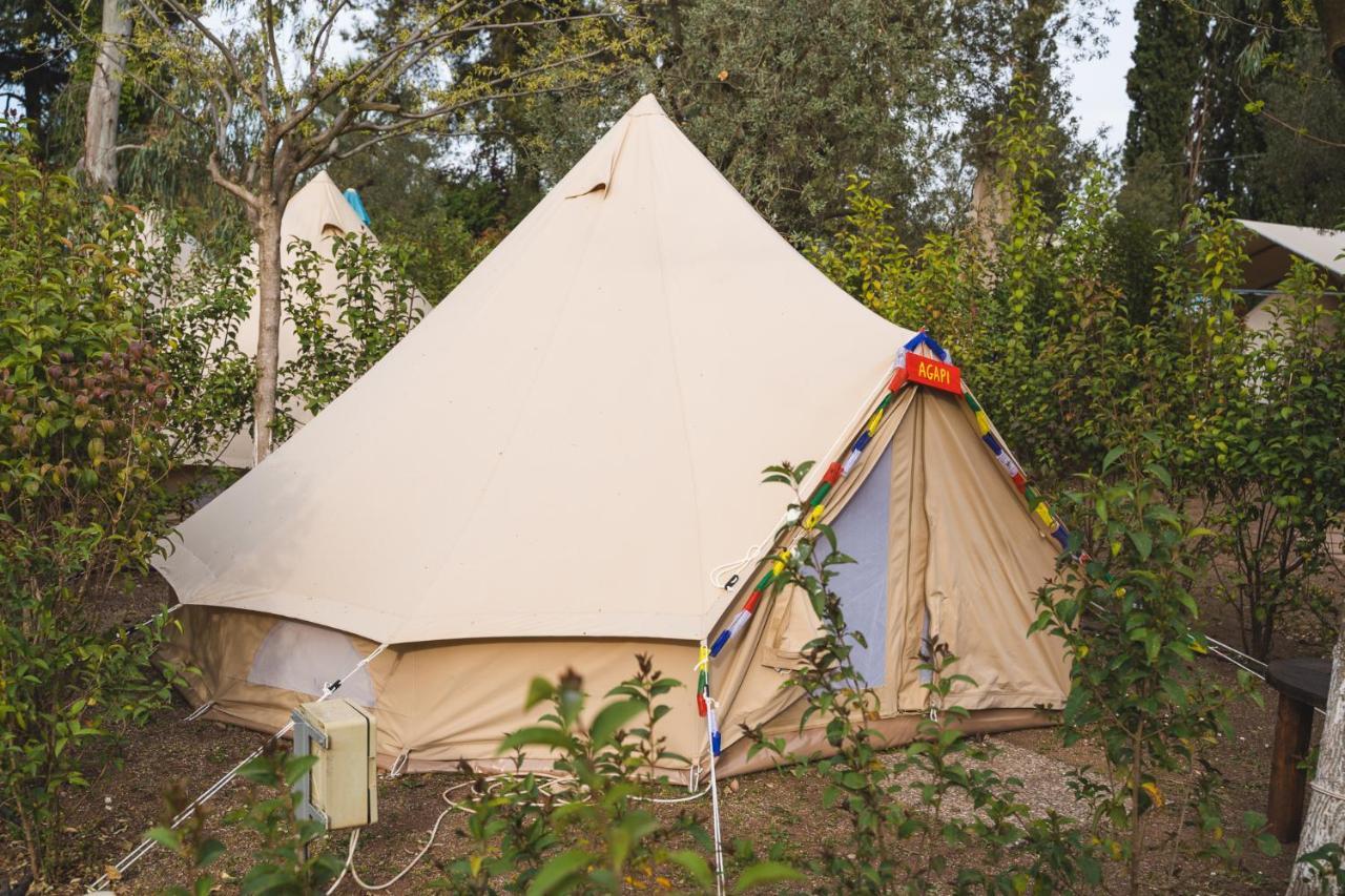 Nisi Glamping 호텔 파랄리아 라콘 외부 사진